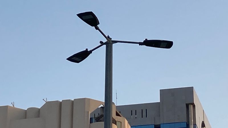 Perge iter campum nostrum, haec sistenda nos adducit Abu Dhabi -